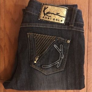 Stylish Gold Stitched Zipper Accented Kani Gold Zipper 🪰 Jeans!